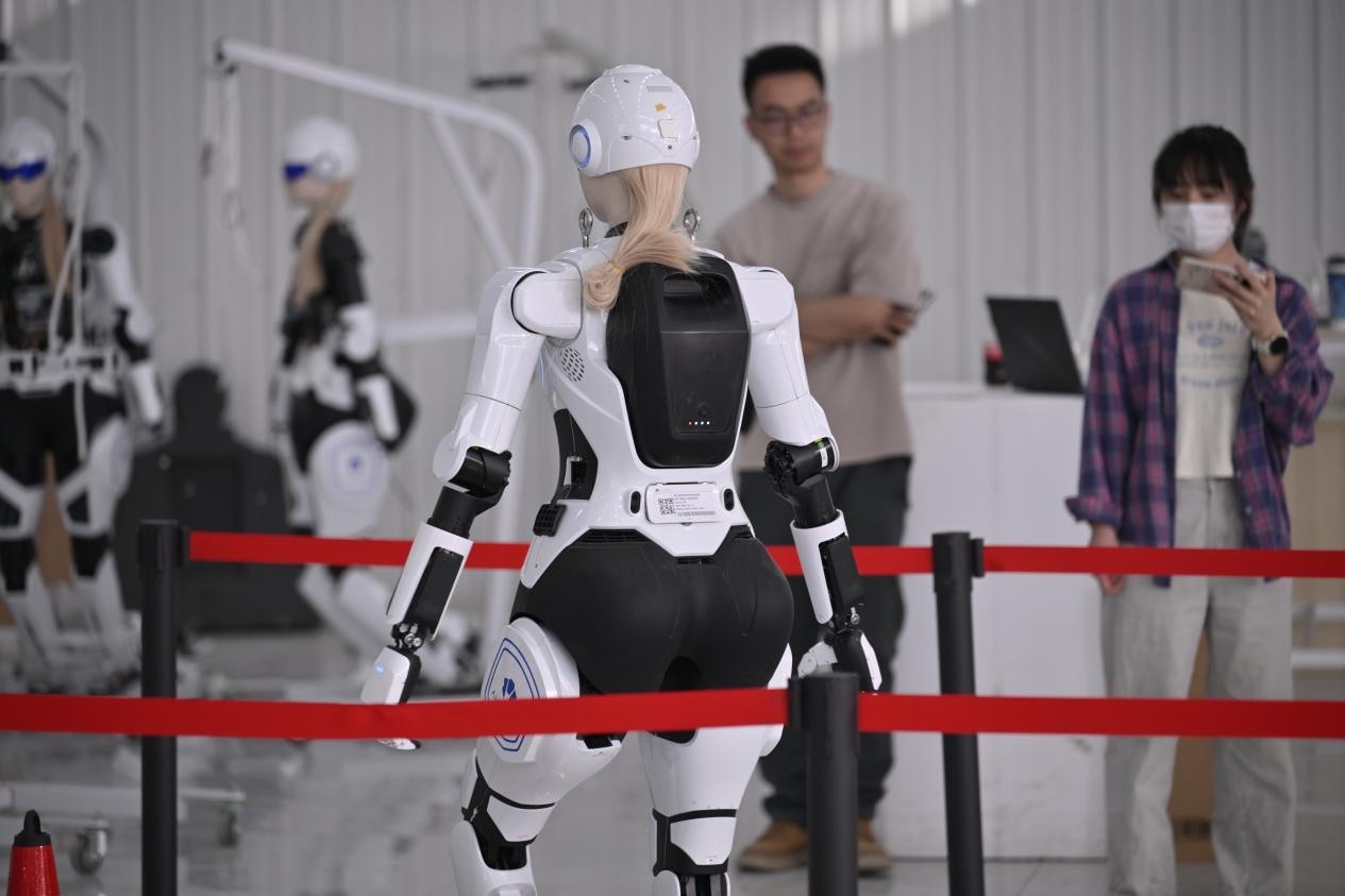 Chery AiMOGA Robotları-3.jpg